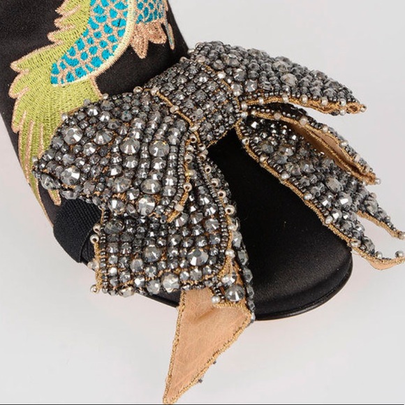 GUCCI CRYSTAL BOOTIES - Picture 3 of 7